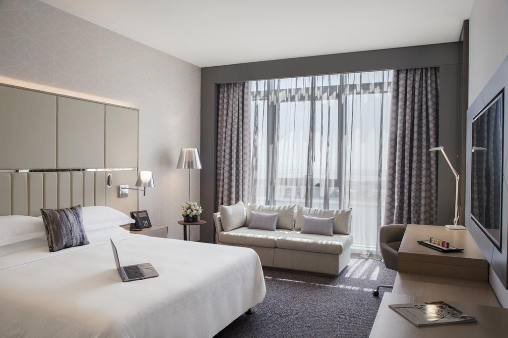 Pearl Rotana Capital Centre (8)