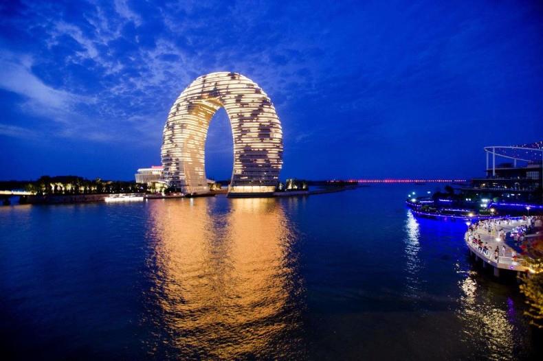 201811241527048064196