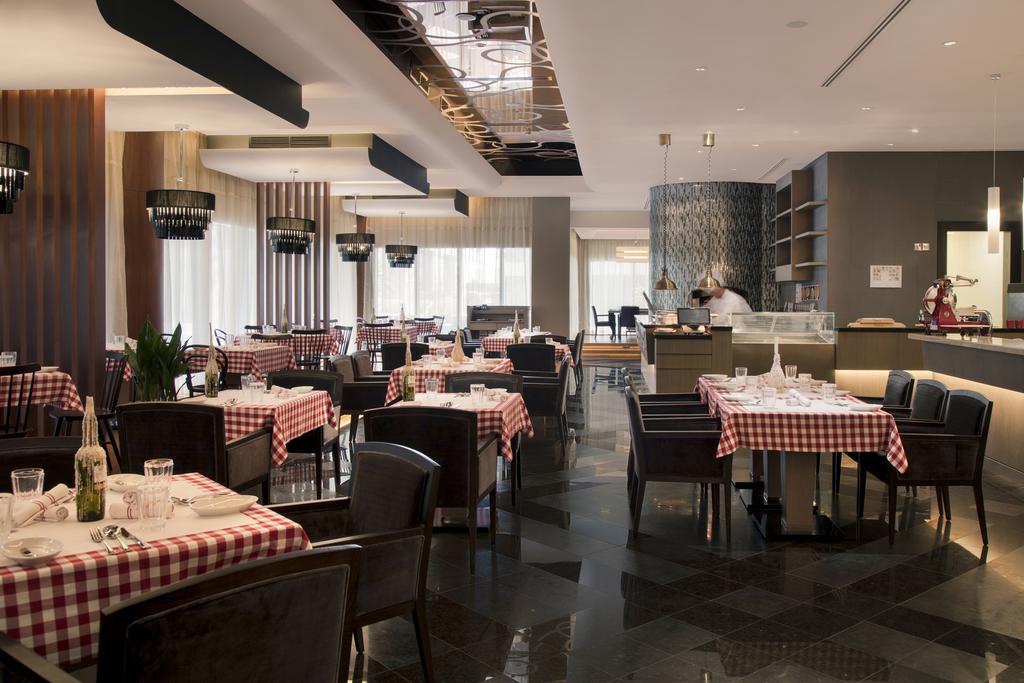 Pearl Rotana Capital Centre (14)