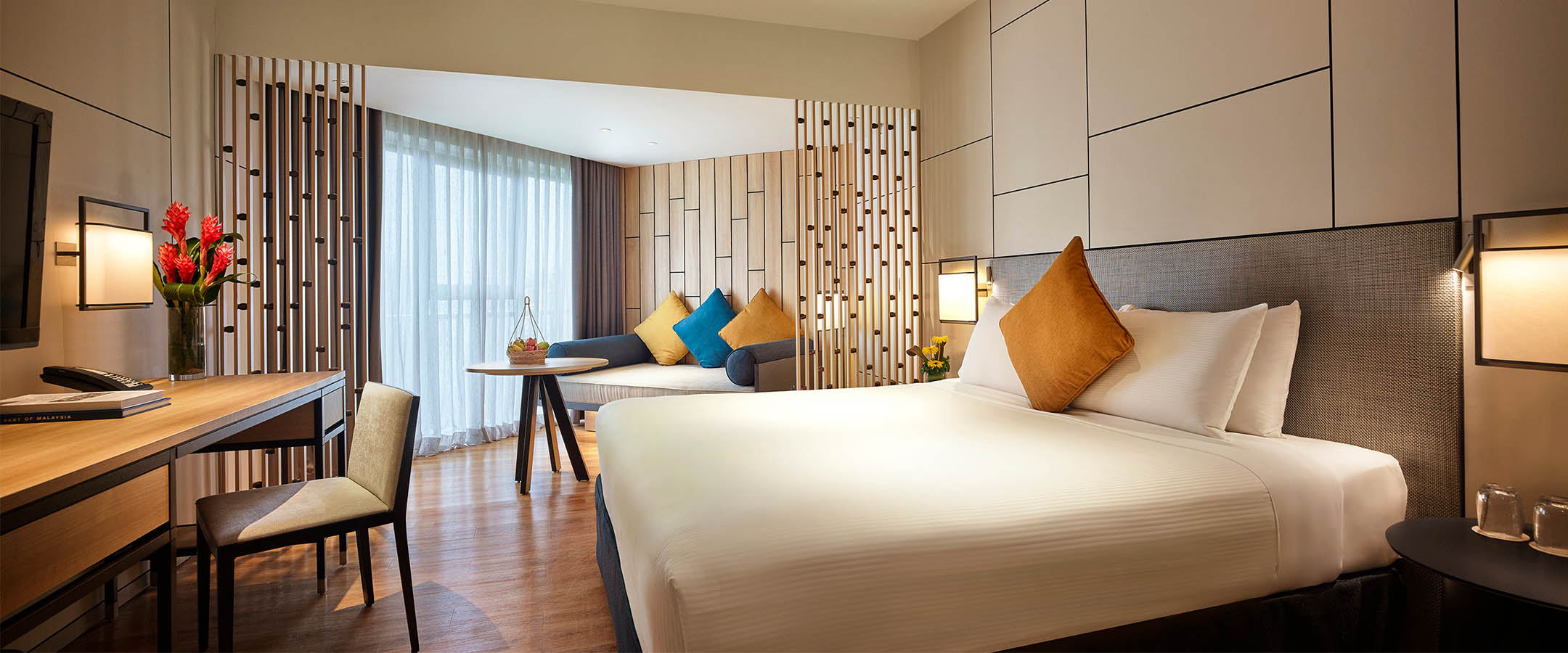 prpen-02-Deluxe-Room-hero-1 (1)